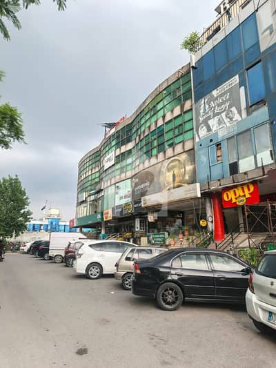 ایف ۔ 11 مرکز ایف ۔ 11,اسلام آباد میں 5 مرلہ Studio دفتر 4.5 کروڑ میں برائے فروخت۔