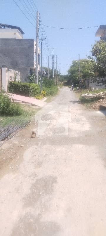 6 Marla Plot In Reasonable Price For Sale