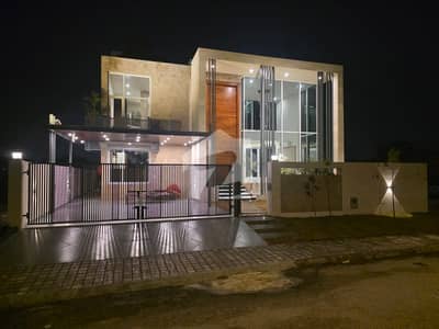 ڈی ایچ اے ڈیفینس فیز 2 ڈی ایچ اے ڈیفینس,اسلام آباد میں 6 کمروں کا 1 کنال مکان 15.8 کروڑ میں برائے فروخت۔ ڈی ایچ اے ڈیفینس فیز 2 ڈی ایچ اے ڈیفینس,اسلام آباد میں 6 کمروں کا 1 کنال مکان 15.8 کروڑ میں برائے فروخت۔