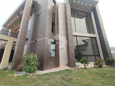 بحریہ ٹاؤن فیز 3 بحریہ ٹاؤن راولپنڈی,راولپنڈی میں 5 کمروں کا 1 کنال مکان 14.9 کروڑ میں برائے فروخت۔