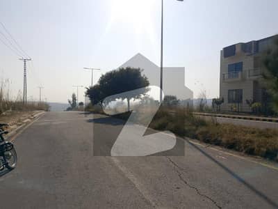 او پی ایف ویلی - بلاک جی او پی ایف ویلی,اسلام آباد میں 1 کنال رہائشی پلاٹ 1.4 کروڑ میں برائے فروخت۔