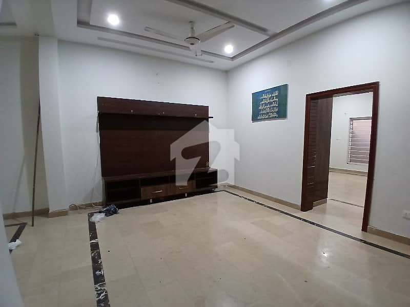G13 30x60 Full House available for rent G13 30x60 Full House available for rent