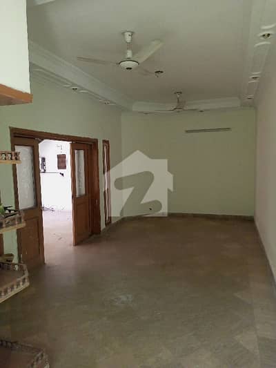 8 MARLA LOWER PORTION AVAILABLE FOR RENT IN MILITARY ACCOUNT SOCIETY COLLEGE ROAD LAHORE