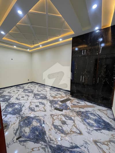 Large Tiled Apartment - Near Jinnah Hospital