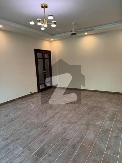 عسکری 6 ملیر کنٹونمنٹ,کینٹ,کراچی میں 5 کمروں کا 12 مرلہ مکان 6.9 کروڑ میں برائے فروخت۔