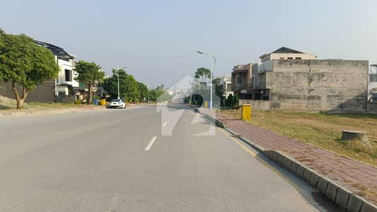 بحریہ ٹاؤن فیز 8 ۔ بلاک ای بحریہ ٹاؤن فیز 8,بحریہ ٹاؤن راولپنڈی,راولپنڈی میں 10 مرلہ رہائشی پلاٹ 1.16 کروڑ میں برائے فروخت۔ بحریہ ٹاؤن فیز 8 ۔ بلاک ای بحریہ ٹاؤن فیز 8,بحریہ ٹاؤن راولپنڈی,راولپنڈی میں 10 مرلہ رہائشی پلاٹ 1.16 کروڑ میں برائے فروخت۔