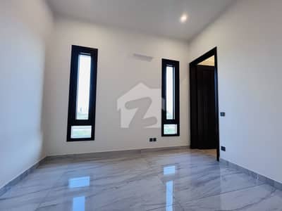 ڈی ایچ اے فیز 8 ڈی ایچ اے ڈیفینس,کراچی میں 7 کمروں کا 1 کنال مکان 25.0 کروڑ میں برائے فروخت۔