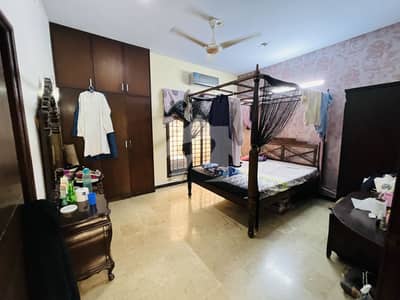 Double Storey 500 Sq Yard Bungalow Block 4 Gulshan
