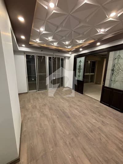 3 Bed Drawing And Dining Flat For Sale In Luckyone Apartments - 3 Bed DD