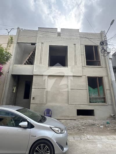ڈی ایچ اے فیز 7 ایکسٹینشن ڈی ایچ اے ڈیفینس,کراچی میں 5 کمروں کا 5 مرلہ مکان 7.5 کروڑ میں برائے فروخت۔