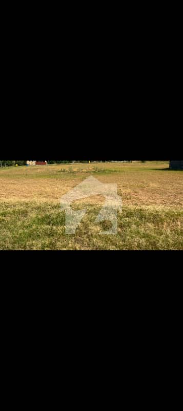 21marla plot available for sale in Bahria Town ph8 sctor F4