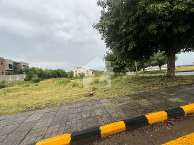Kanal Corner Plot Available For Sale In DHA 3 Sctor B