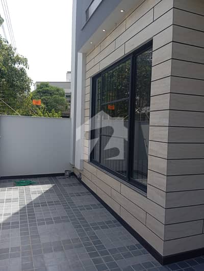 10 MARLA BRAND NEW LUXURY HOUSE AVAILABLE FOR SALE