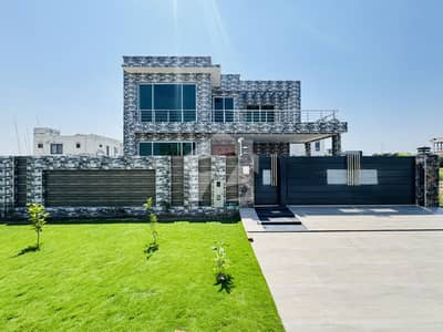 BRAND NEW 1 KANAL DOUBLE UNIT HOUSE FOR RENT BRAND NEW 1 KANAL DOUBLE UNIT HOUSE FOR RENT