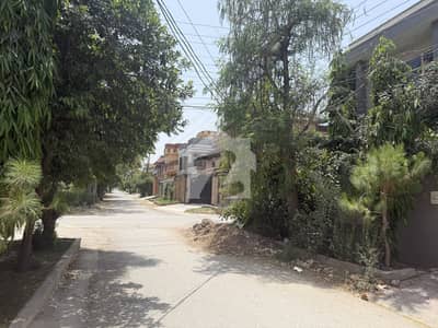 10 Marla corner house for sale