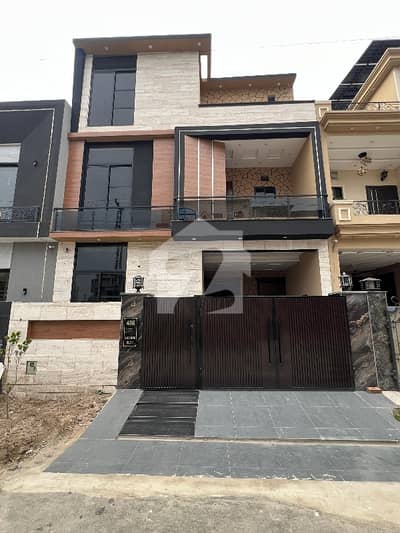 Luxury 5 Marla Owner-Built House In Executive Block Park View City Luxury 5 Marla Owner-Built House In Executive Block Park View City