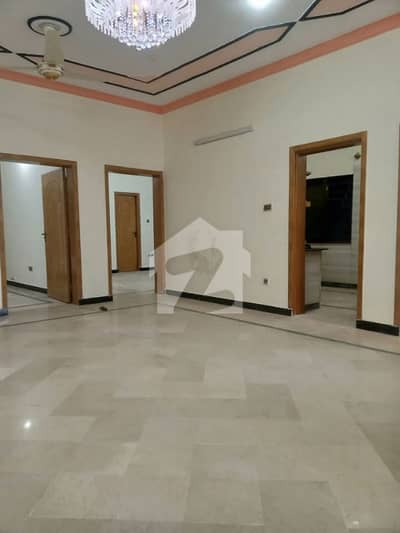 UPPER Portion With All Facilities Gas Seperate Electricity Seperate For Rent