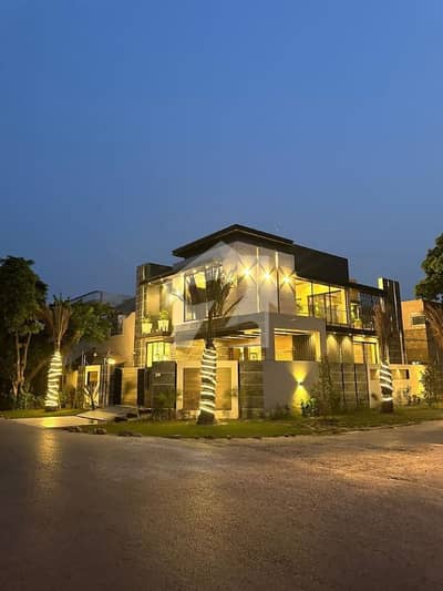 Rare Option: 6.5 Marla Corner Bungalow In DHA