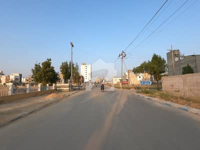 میرٹھ سوسائٹی سکیم 33,کراچی میں 1 کنال رہائشی پلاٹ 4.0 کروڑ میں برائے فروخت۔