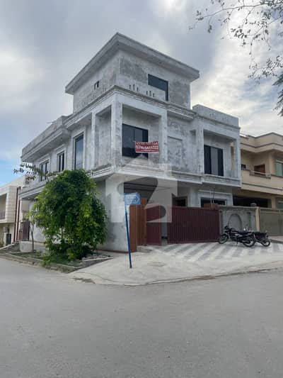 7 Marla House for Sale | Corner | LOP Approved | Premium Construction 7 Marla House for Sale | Corner | LOP Approved | Premium Construction