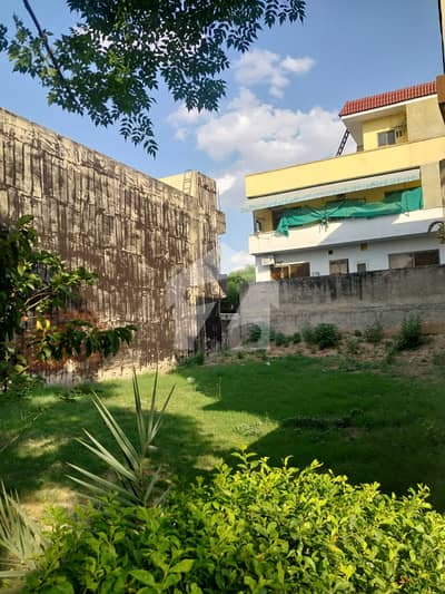 G-13/3 Islamabad - Size 35x 70 Prime Residential Carpeted 50 ft Road Plot for Sale G-13/3 Islamabad - Size 35x 70 Prime Residential Carpeted 50 ft Road Plot for Sale