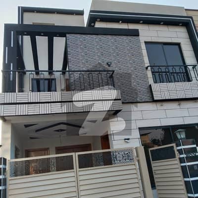 I SELL 5 MARLA BRAND NEW HOUSE IN BAHRIA ORCHARD LAHORE. PHASE 2 C-BLOCK
