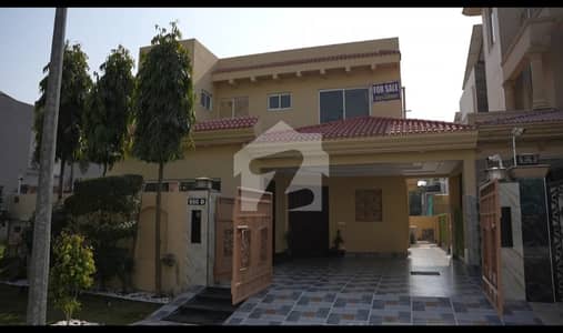 10 Marla House DHA PHASE 6 BLOCK D