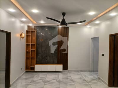 بدر کمرشل ایریا ڈی ایچ اے فیز 5,ڈی ایچ اے ڈیفینس,کراچی میں 2 کمروں کا 4 مرلہ فلیٹ 1.55 کروڑ میں برائے فروخت۔