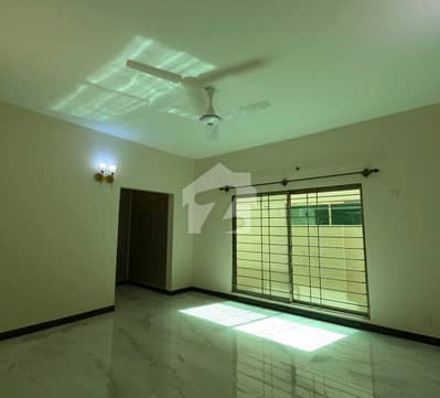 375 Square Yards House Available For Sale In Askari 6, Karachi