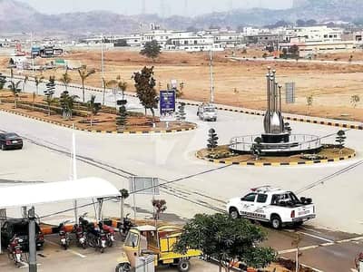 30x60 Solid Land Plot At At D Block, B17 For Sale 30x60 Solid Land Plot At At D Block, B17 For Sale