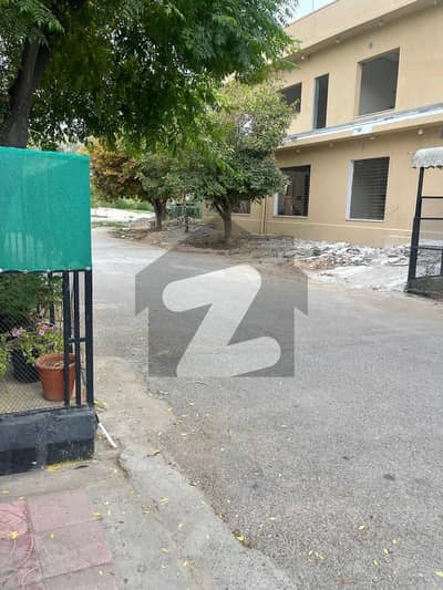 جی ۔ 13 اسلام آباد میں 14 مرلہ رہائشی پلاٹ 6.9 کروڑ میں برائے فروخت۔ جی ۔ 13 اسلام آباد میں 14 مرلہ رہائشی پلاٹ 6.9 کروڑ میں برائے فروخت۔