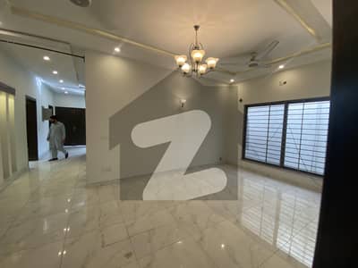 40*80 Triple Stories House Available For Sale G-14/4 Solid Construction (Owner Built House ) All Original Pictures Are Atteched
