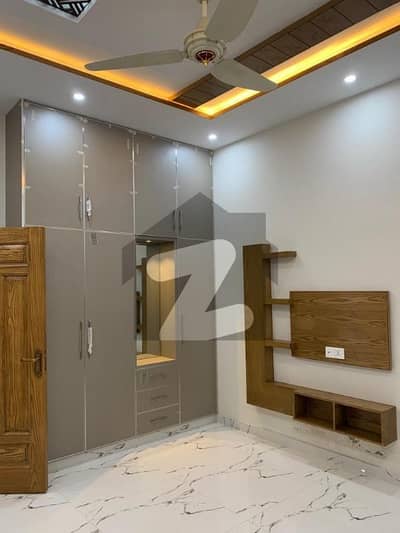10 MARLA BRAND NEW UPPER PORTION FOR RENT IN QUAID BLOCK BAHRIA TOWN LAHORE
