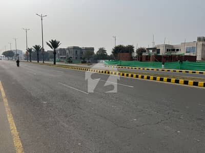 ڈی ایچ اے فیز9 پریزم - بلاک ایچ ڈی ایچ اے فیز9 پریزم,ڈی ایچ اے ڈیفینس,لاہور میں 1 کنال رہائشی پلاٹ 2.35 کروڑ میں برائے فروخت۔