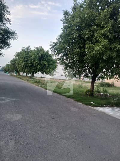 ڈی ایچ اے فیز9 پریزم - بلاک ڈی ڈی ایچ اے فیز9 پریزم,ڈی ایچ اے ڈیفینس,لاہور میں 1 کنال رہائشی پلاٹ 1.65 کروڑ میں برائے فروخت۔ ڈی ایچ اے فیز9 پریزم - بلاک ڈی ڈی ایچ اے فیز9 پریزم,ڈی ایچ اے ڈیفینس,لاہور میں 1 کنال رہائشی پلاٹ 1.65 کروڑ میں برائے فروخت۔