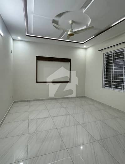 12 Marla Ground Portion Available For Rent In Media Town