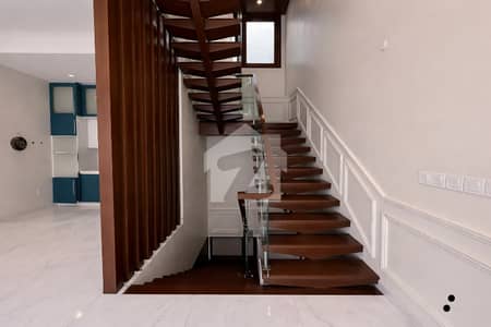 100 Yards Slightly Used Bungalow for Rent