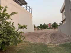 Prime Location 5 Marla Residential Plot For sale In The Perfect Location Of Park View City - Silver Block