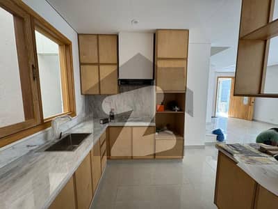 BRAND NEW 100 SQUARE YARD BUNGALOW FOR RENT
