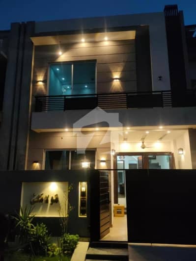 Modern Elegance! 4 Marla Designer Bungalow For Sale In Paragon City Imperial 2 Block