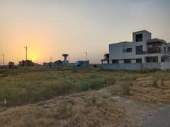Exclusive 1 Kanal Plot In Paragon City Prime Location | Ready For Investment