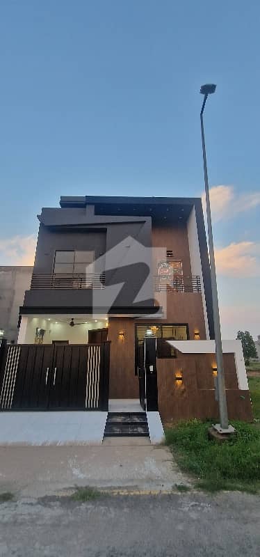 سٹی ہاؤسنگ سوسائٹی گوجرانوالہ میں 4 کمروں کا 5 مرلہ مکان 1.8 کروڑ میں برائے فروخت۔