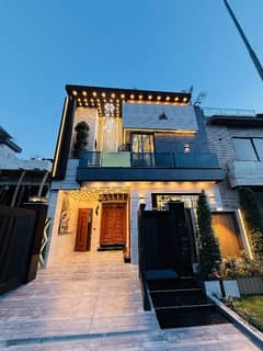 A On Excellent Location House Of 5 Marla In Lahore A On Excellent Location House Of 5 Marla In Lahore