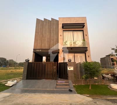 DHA PHASE 6 HOUSE FOR RENT 5 MARLA FULLY furnished