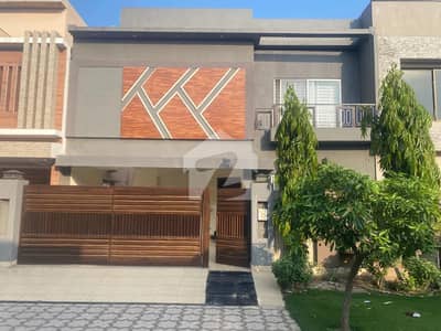 10 Marla House For Sale In Paragon City Lahore
