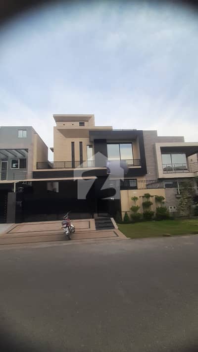 10 Marla House With Basement For Sale In Paragon City Lahore