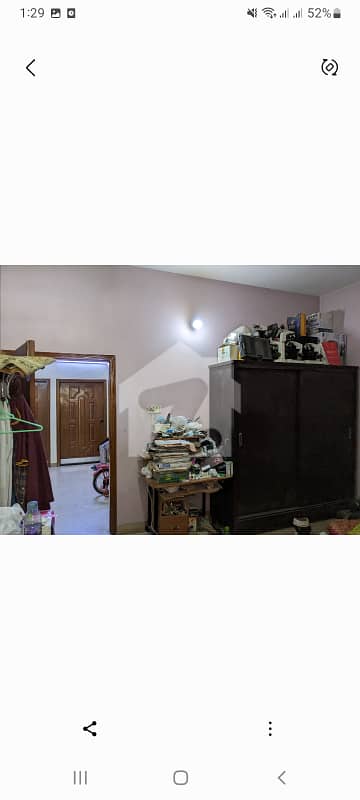 ایئرپورٹ روڈ کراچی میں 9 کمروں کا 10 مرلہ مکان 4.5 کروڑ میں برائے فروخت۔