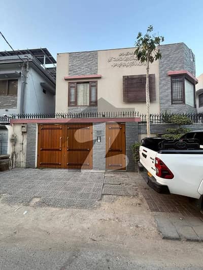 ڈی ایچ اے فیز 4 ڈی ایچ اے ڈیفینس,کراچی میں 4 کمروں کا 12 مرلہ مکان 10.75 کروڑ میں برائے فروخت۔