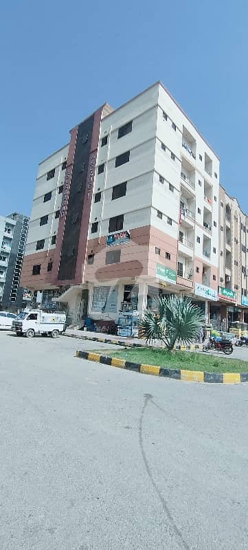 بی ۔ 17 اسلام آباد میں 2 کمروں کا 3 مرلہ فلیٹ 49.0 لاکھ میں برائے فروخت۔
