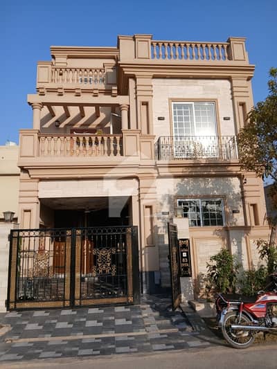 05-Marla Brand New House House For Sale Super Hot Location